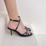 sandales à talons, sandales talon femme, sandales à talon carré, sandales à talon large, sandales à talon épais, sandales à talon haut, sandales à talon moyen, sandales confortables, sandales élégantes femme, sandales chic, sandales tendance, sandales été femme, sandales habillées, sandales minimalistes, sandales modernes, sandales ouvertes, sandales à brides, sandales bride cheville, sandales plateforme, sandales chunky talon, sandales fashion, sandales casual chic, sandales soirée, sandales style marocain