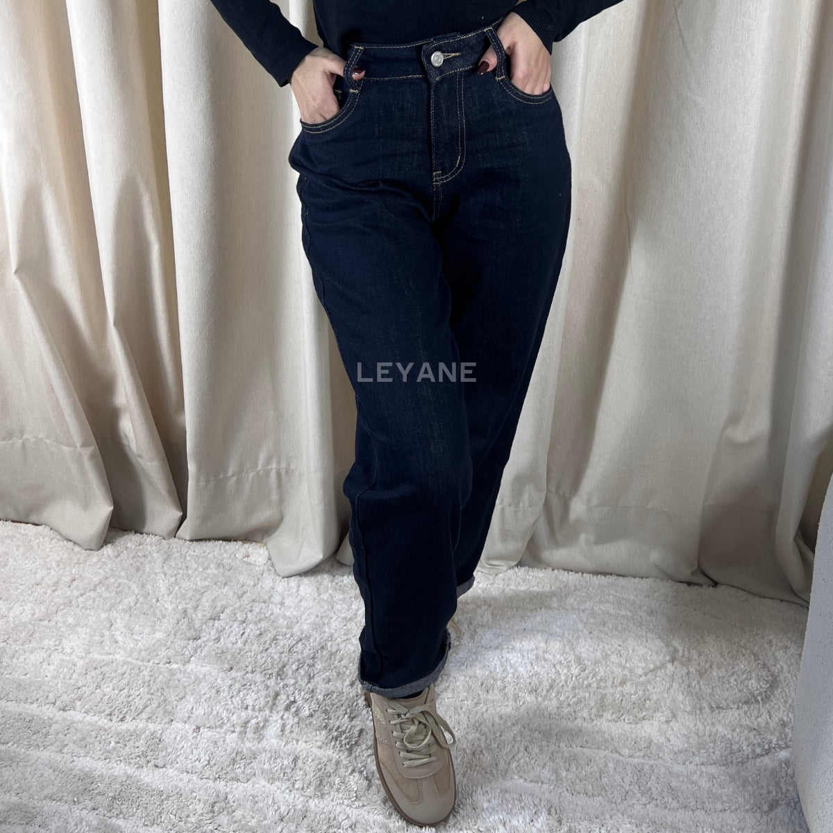  jean, jean femme, jean delavé, jean femme maroc, jean leyane, jean femme en ligne, jean zara, jean straight fit, jean wide leg, jean straight fit maroc, jean en ligne femme maroc, jean stradivarus, jean mango, jean tendance, jean soirée, jean sortie,
