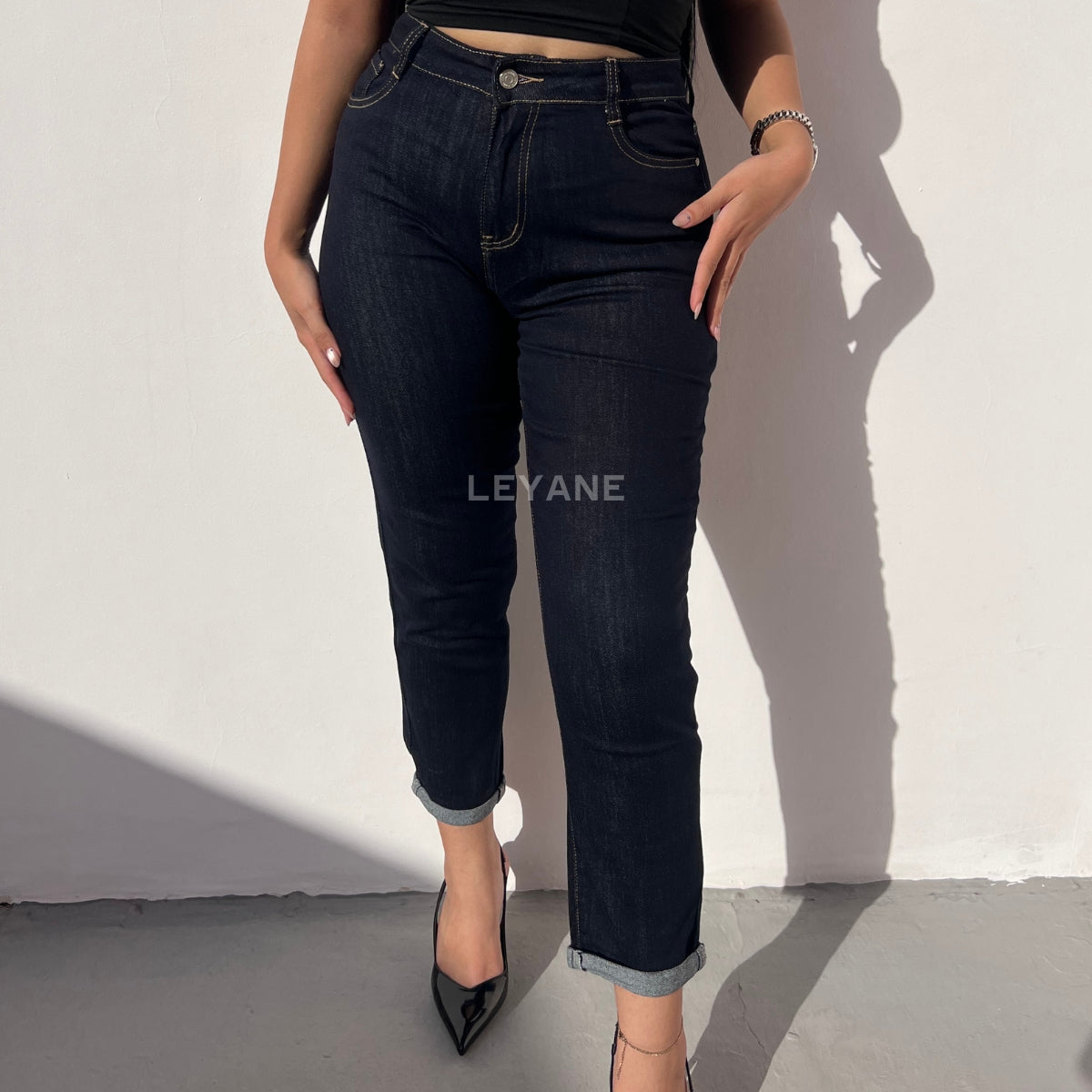  jean, jean femme, jean delavé, jean femme maroc, jean leyane, jean femme en ligne, jean zara, jean straight fit, jean wide leg, jean straight fit maroc, jean en ligne femme maroc, jean stradivarus, jean mango, jean tendance, jean soirée, jean sortie,
