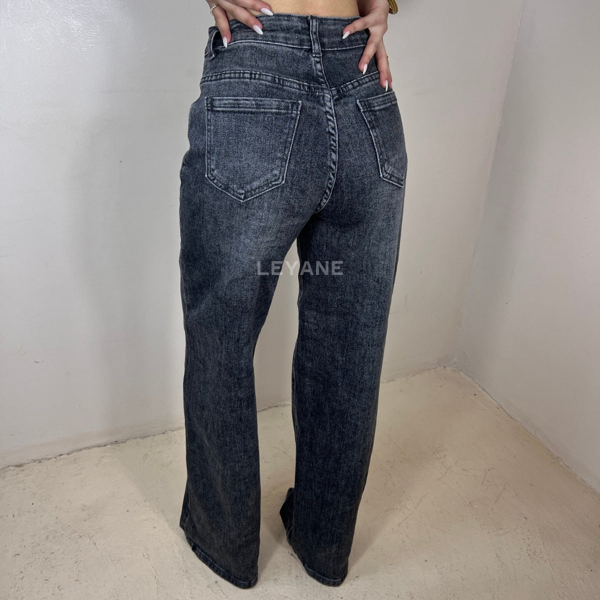  jean, jean femme, jean delavé, jean femme maroc, jean leyane, jean femme en ligne, jean zara, jean straight fit, jean wide leg, jean straight fit maroc, jean en ligne femme maroc, jean stradivarus, jean mango, jean tendance, jean soirée, jean sortie,