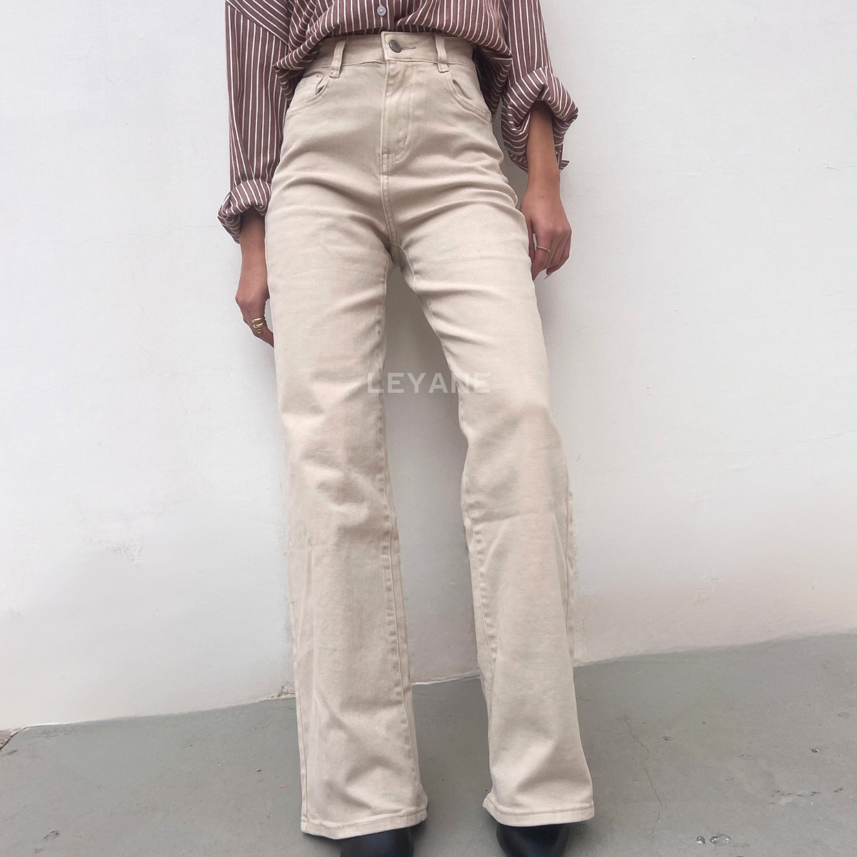  jean, jean femme, jean delavé, jean femme maroc, jean leyane, jean femme en ligne, jean zara, jean straight fit, jean wide leg, jean straight fit maroc, jean en ligne femme maroc, jean stradivarus, jean mango, jean tendance, jean soirée, jean sortie,