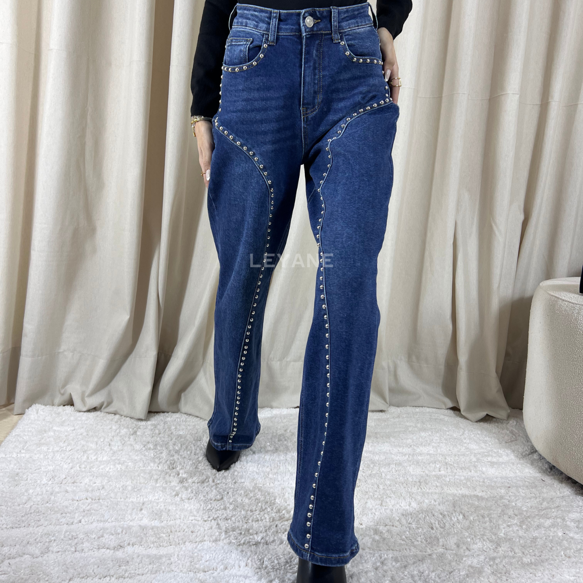jean, jean femme, jean delavé, jean femme maroc, jean leyane, jean femme en ligne, jean zara, jean straight fit, jean wide leg, jean straight fit maroc, jean en ligne femme maroc, jean stradivarus, jean mango, jean tendance, jean soirée, jean sortie,
