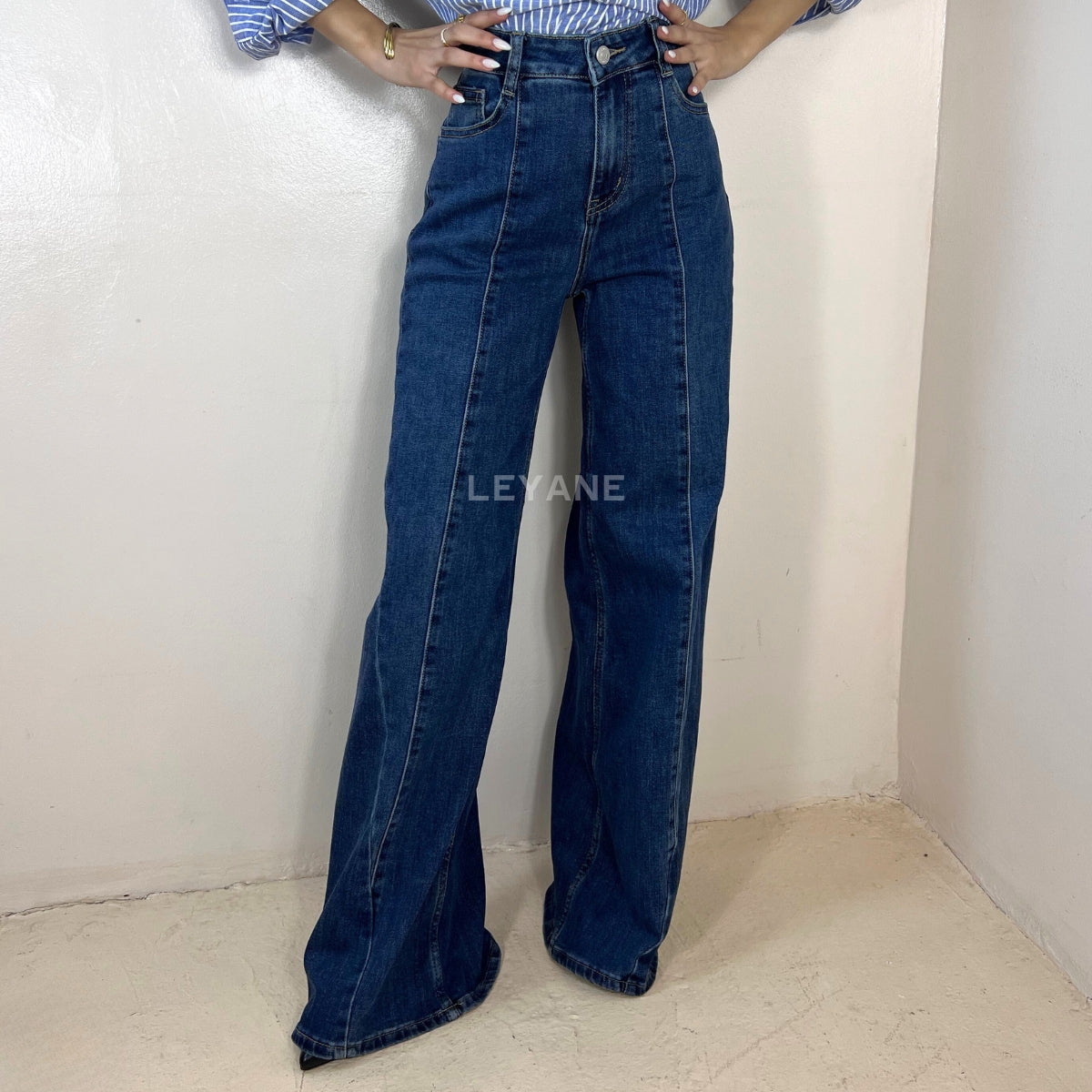  jean, jean femme, jean delavé, jean femme maroc, jean leyane, jean femme en ligne, jean zara, jean straight fit, jean wide leg, jean straight fit maroc, jean en ligne femme maroc, jean stradivarus, jean mango, jean tendance, jean soirée, jean sortie,