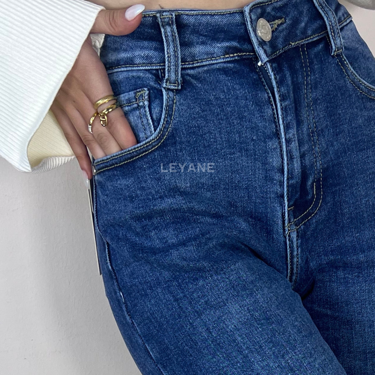  pantalon, pantalon femme, pantalon femme maroc, pantalon leyane, pantalon fluide, pantalon wide fit, pantalon classe femme, pantalon en ligne, pantalon femme en ligne, pantalon taille haute, pantalon wide fit, pantalon costume femme
