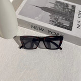 lunettes femme, lunettes chic, lunettes été, lunettes femme chic, lunettes été chic, lunettes femme zara, lunettes femme luxe, lunettes femme été chic, lunettes femme élégantes, lunettes femme tendance, lunettes de soleil femme, lunettes soleil chic, lunettes soleil luxe femme, lunettes femme originales, lunettes femme mode, lunettes femme en ligne, lunettes de luxe femme, lunettes style parisien, lunettes fashion femme, lunettes femme modernes, lunettes femme minimalistes, lunettes femme élégantes été
