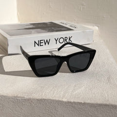 lunettes femme, lunettes chic, lunettes été, lunettes femme chic, lunettes été chic, lunettes femme zara, lunettes femme luxe, lunettes femme été chic, lunettes femme élégantes, lunettes femme tendance, lunettes de soleil femme, lunettes soleil chic, lunettes soleil luxe femme, lunettes femme originales, lunettes femme mode, lunettes femme en ligne, lunettes de luxe femme, lunettes style parisien, lunettes fashion femme, lunettes femme modernes, lunettes femme minimalistes, lunettes femme élégantes été
