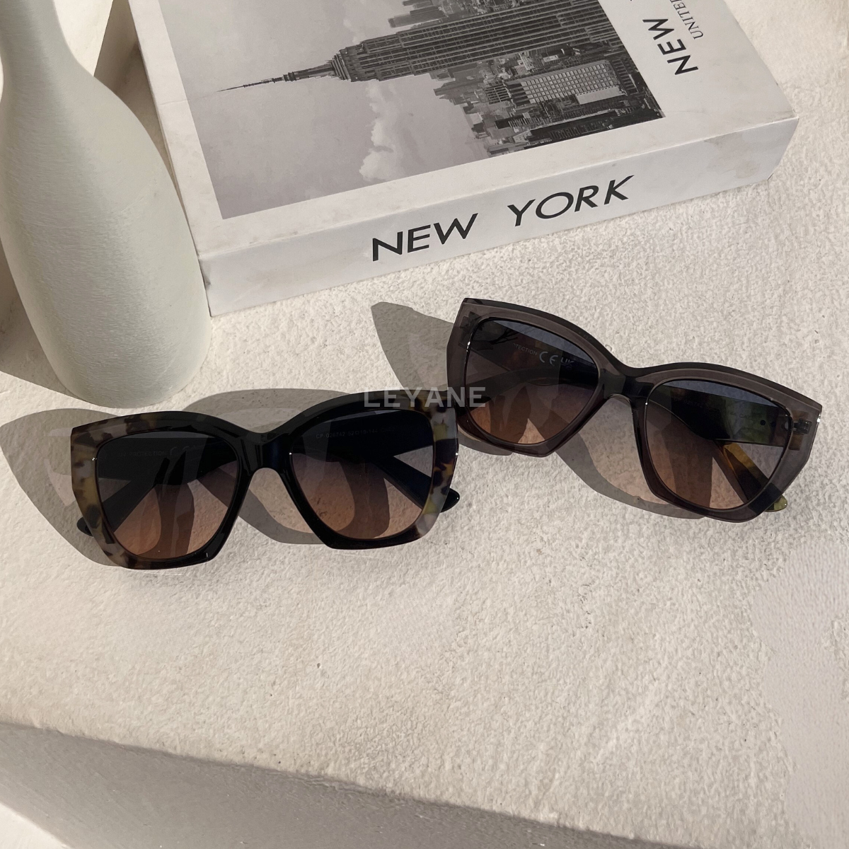 lunettes femme, lunettes chic, lunettes été, lunettes femme chic, lunettes été chic, lunettes femme zara, lunettes femme luxe, lunettes femme été chic, lunettes femme élégantes, lunettes femme tendance, lunettes de soleil femme, lunettes soleil chic, lunettes soleil luxe femme, lunettes femme originales, lunettes femme mode, lunettes femme en ligne, lunettes de luxe femme, lunettes style parisien, lunettes fashion femme, lunettes femme modernes, lunettes femme minimalistes, lunettes femme élégantes été