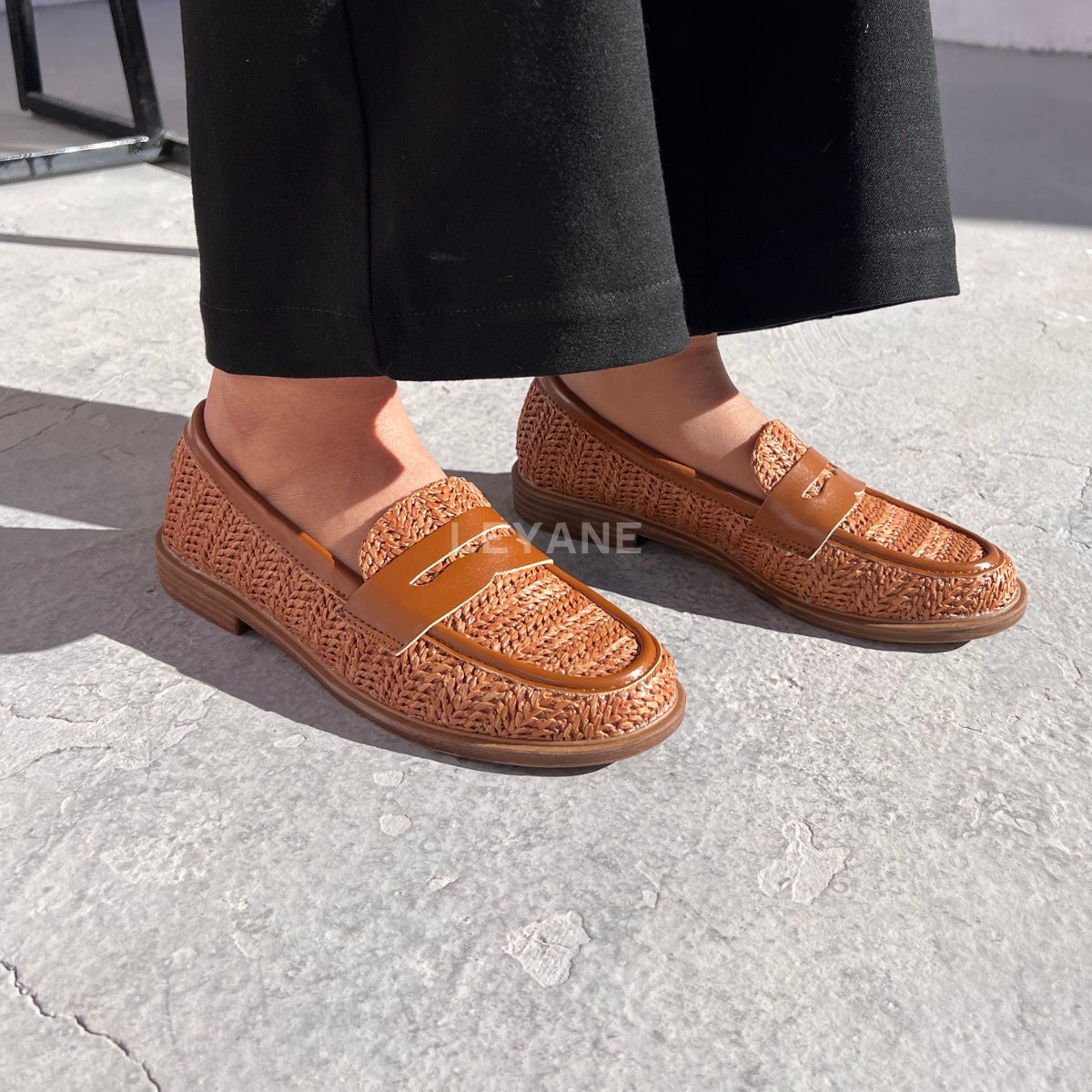 mocassin femme luxe, mocassins maroc, mocassins femme cuir , mocassin lora piana, mocassins casablanca, mocassin pour femme tendance,derbies femme, derbies femme maroc, derbies femme tamaris, derbies femme jonak,ballerine femme , ballerine femme confortable, ballerine tendance, ballerine chanel,
