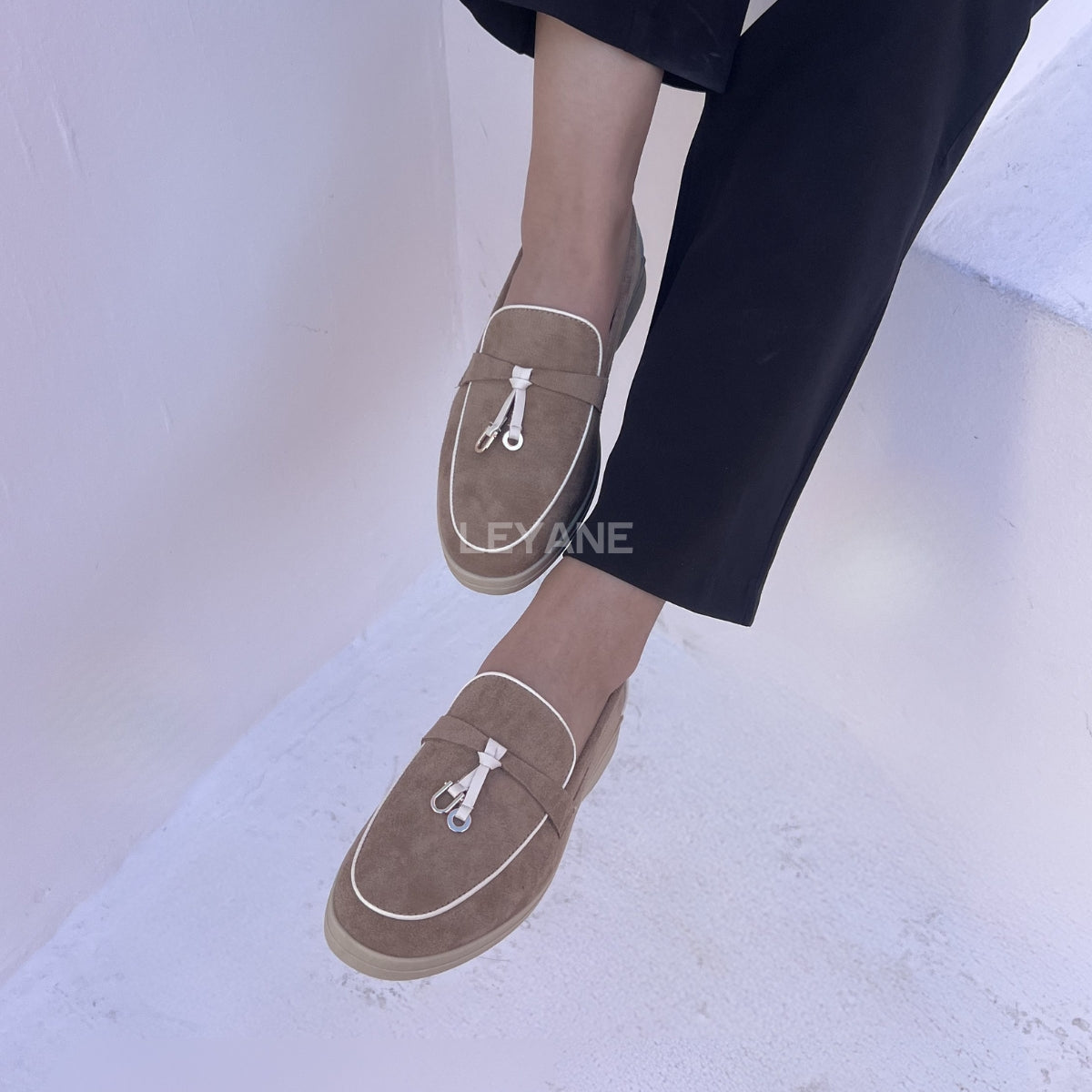 mocassin femme luxe, mocassins maroc, mocassins femme cuir , mocassin lora piana, mocassins casablanca, mocassin pour femme tendance,derbies femme, derbies femme maroc, derbies femme tamaris, derbies femme jonak,ballerine femme , ballerine femme confortable, ballerine tendance, ballerine chanel
