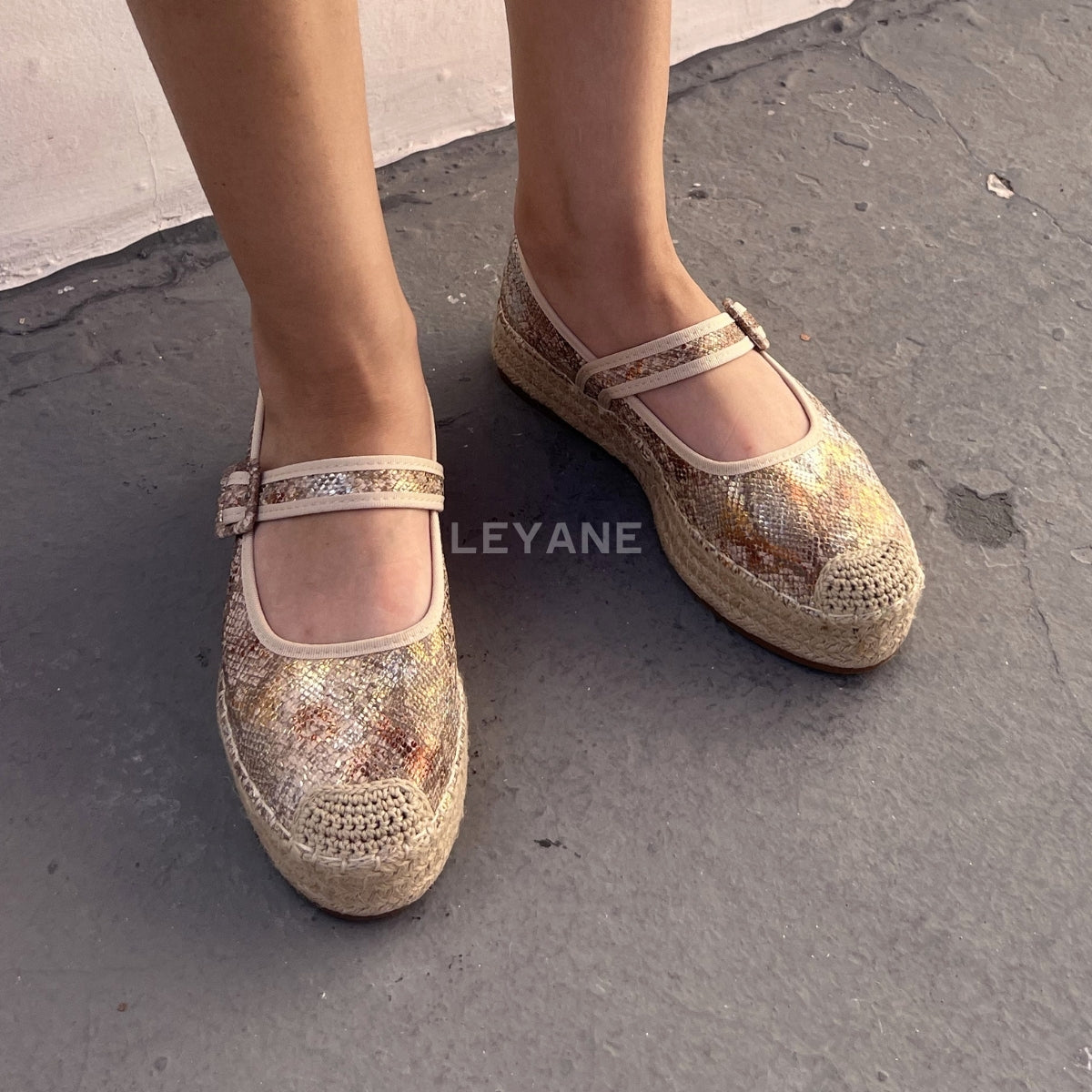 mocassin femme luxe, mocassins maroc, mocassins femme cuir , mocassin lora piana, mocassins casablanca, mocassin pour femme tendance,derbies femme, derbies femme maroc, derbies femme tamaris, derbies femme jonak,ballerine femme , ballerine femme confortable, ballerine tendance, ballerine chanel
