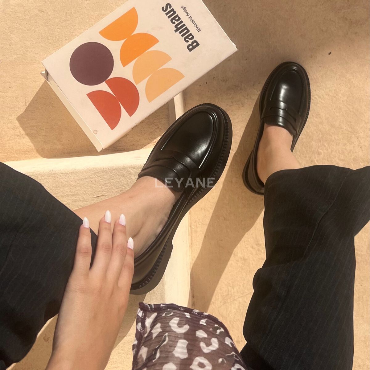 mocassin femme luxe, mocassins maroc, mocassins femme cuir , mocassin lora piana, mocassins casablanca, mocassin pour femme tendance,derbies femme, derbies femme maroc, derbies femme tamaris, derbies femme jonak,ballerine femme , ballerine femme confortable, ballerine tendance, ballerine chanel,
