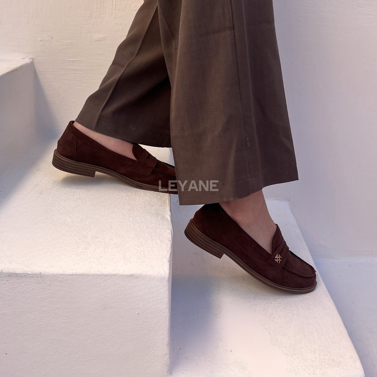 mocassin femme luxe, mocassins maroc, mocassins femme cuir , mocassin lora piana, mocassins casablanca, mocassin pour femme tendance,derbies femme, derbies femme maroc, derbies femme tamaris, derbies femme jonak,ballerine femme , ballerine femme confortable, ballerine tendance, ballerine chanel
