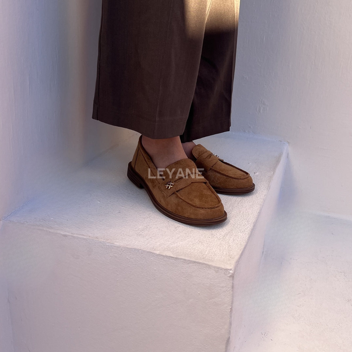 mocassin femme luxe, mocassins maroc, mocassins femme cuir , mocassin lora piana, mocassins casablanca, mocassin pour femme tendance,derbies femme, derbies femme maroc, derbies femme tamaris, derbies femme jonak,ballerine femme , ballerine femme confortable, ballerine tendance, ballerine chanel
im 