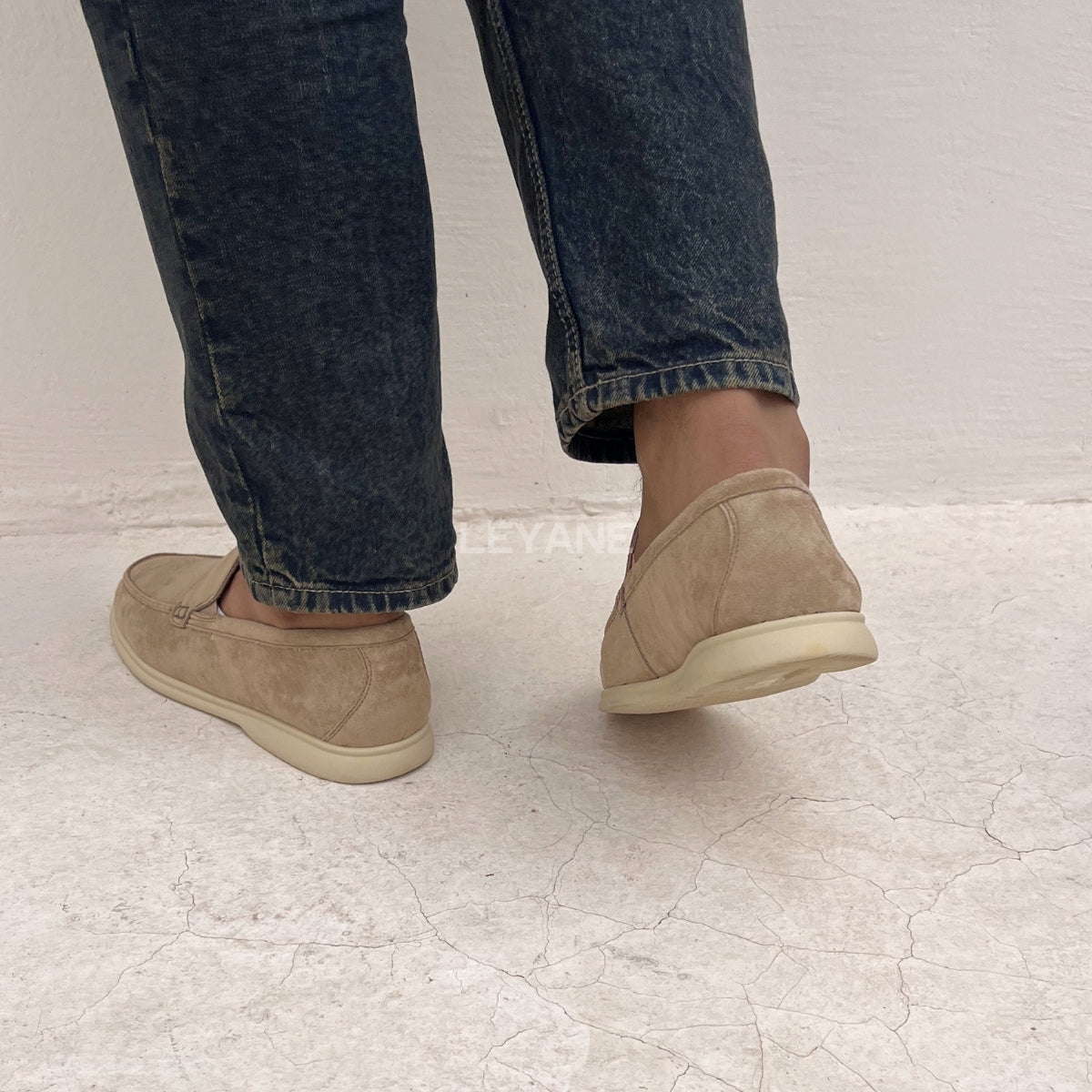 Mocassin homme luxe, mocassins homme Maroc, mocassins homme cuir, mocassin Loro Piana homme, mocassins homme Casablanca, mocassin homme tendance, mocassin homme élégant, mocassin homme italien, derbies homme, derbies homme Maroc, derbies homme cuir, derbies homme élégantes, derbies Tamaris homme, derbies Jonak homme, chaussures derby homme tendance, slipper homme cuir, chaussures confort homme, chaussures homme légères, mocassin souple homme, chaussures casual chic homme, slipper luxe homme style Chanel hom