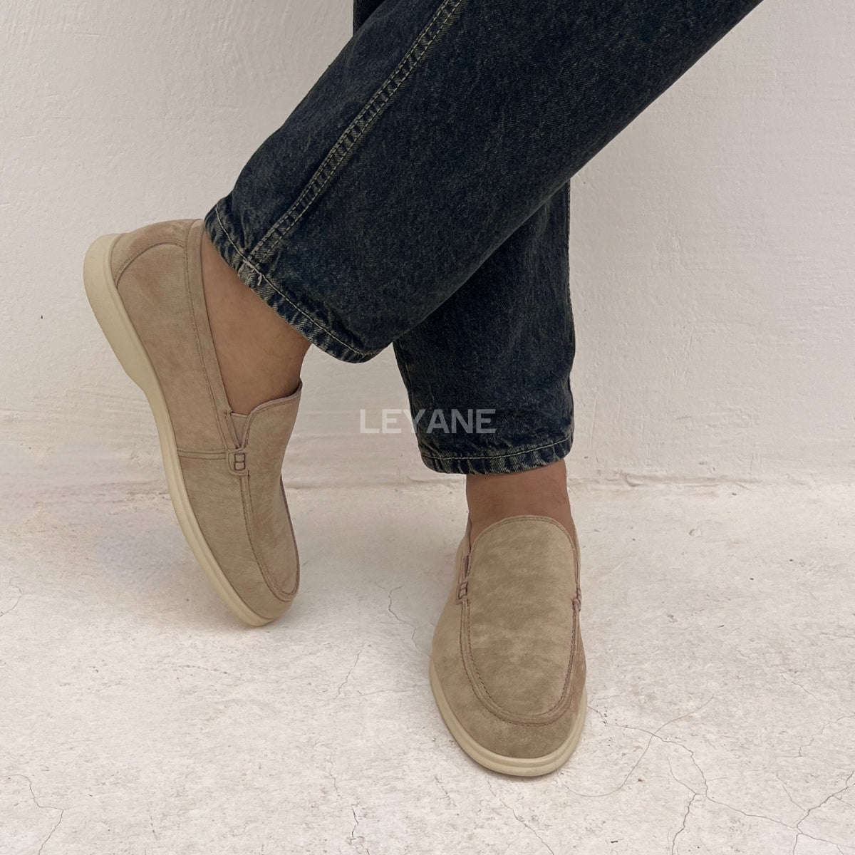 Mocassin homme luxe, mocassins homme Maroc, mocassins homme cuir, mocassin Loro Piana homme, mocassins homme Casablanca, mocassin homme tendance, mocassin homme élégant, mocassin homme italien, derbies homme, derbies homme Maroc, derbies homme cuir, derbies homme élégantes, derbies Tamaris homme, derbies Jonak homme, chaussures derby homme tendance, slipper homme cuir, chaussures confort homme, chaussures homme légères, mocassin souple homme, chaussures casual chic homme, slipper luxe homme style Chanel hom