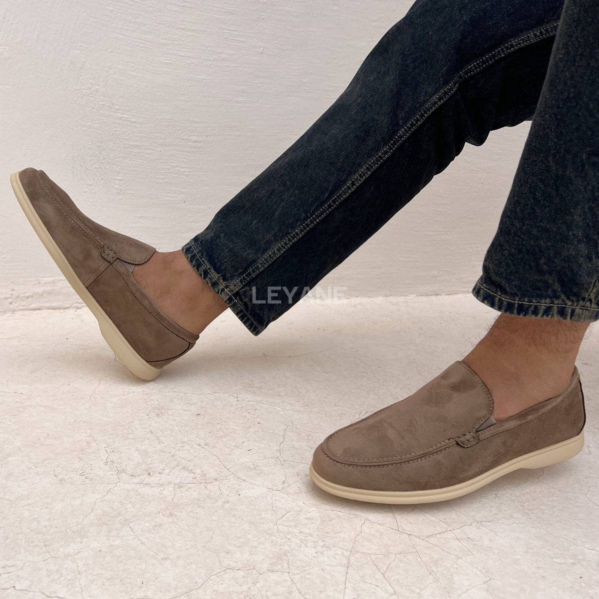 Mocassin homme luxe, mocassins homme Maroc, mocassins homme cuir, mocassin Loro Piana homme, mocassins homme Casablanca, mocassin homme tendance, mocassin homme élégant, mocassin homme italien, derbies homme, derbies homme Maroc, derbies homme cuir, derbies homme élégantes, derbies Tamaris homme, derbies Jonak homme, chaussures derby homme tendance, slipper homme cuir, chaussures confort homme, chaussures homme légères, mocassin souple homme, chaussures casual chic homme, slipper luxe homme style Chanel hom