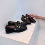 mocassin femme luxe, mocassins maroc, mocassins femme cuir , mocassin lora piana, mocassins casablanca, mocassin pour femme tendance,derbies femme, derbies femme maroc, derbies femme tamaris, derbies femme jonak,ballerine femme , ballerine femme confortable, ballerine tendance, ballerine chanel,
