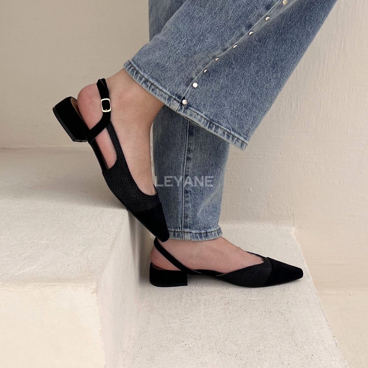 mocassin femme luxe, mocassins maroc, mocassins femme cuir , mocassin lora piana, mocassins casablanca, mocassin pour femme tendance,derbies femme, derbies femme maroc, derbies femme tamaris, derbies femme jonak,ballerine femme , ballerine femme confortable, ballerine tendance, ballerine chanel
