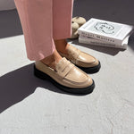 mocassin femme luxe, mocassins Maroc, mocassins femme cuir , mocassin Lora Piana, mocassins Casablanca, mocassin pour femme tendance, derbies femme, derbies femme Maroc, derbies femme tamaris, derbies femme jonak, ballerine femme , ballerine femme confortable, ballerine tendance, ballerine chanel