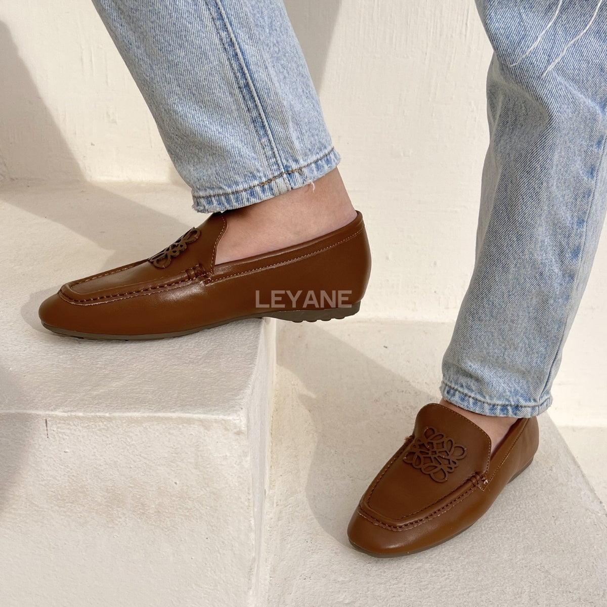 mocassin femme luxe, mocassins maroc, mocassins femme cuir , mocassin lora piana, mocassins casablanca, mocassin pour femme tendance,derbies femme, derbies femme maroc, derbies femme tamaris, derbies femme jonak,ballerine femme , ballerine femme confortable, ballerine tendance, ballerine chanel
