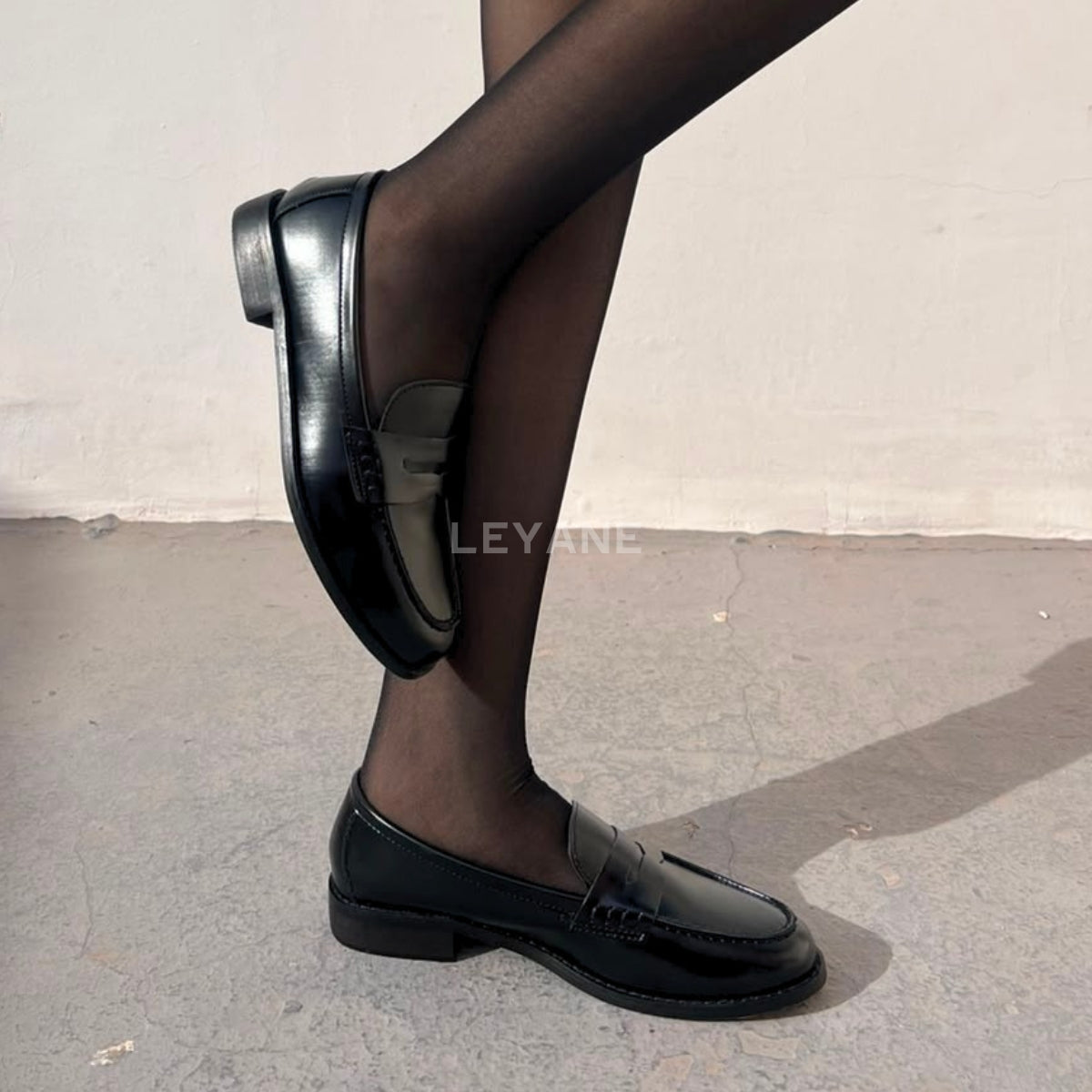 mocassin femme luxe, mocassins maroc, mocassins femme cuir , mocassin lora piana, mocassins casablanca, mocassin pour femme tendance,derbies femme, derbies femme maroc, derbies femme tamaris, derbies femme jonak,ballerine femme , ballerine femme confortable, ballerine tendance, ballerine chanel
