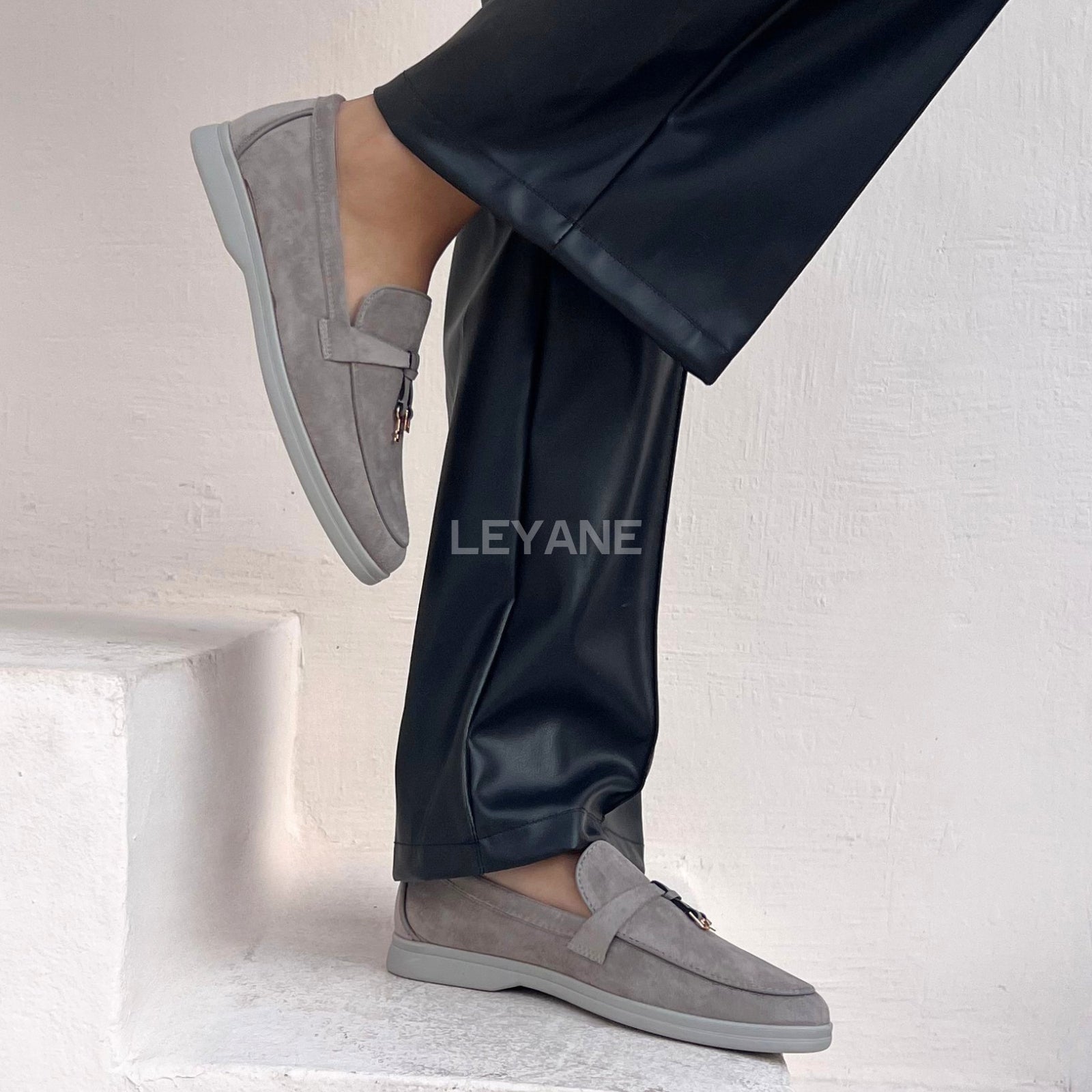 mocassin femme luxe, mocassins maroc, mocassins femme cuir , mocassin lora piana, mocassins casablanca, mocassin pour femme tendance,derbies femme, derbies femme maroc, derbies femme tamaris, derbies femme jonak,ballerine femme , ballerine femme confortable, ballerine tendance, ballerine chanel
