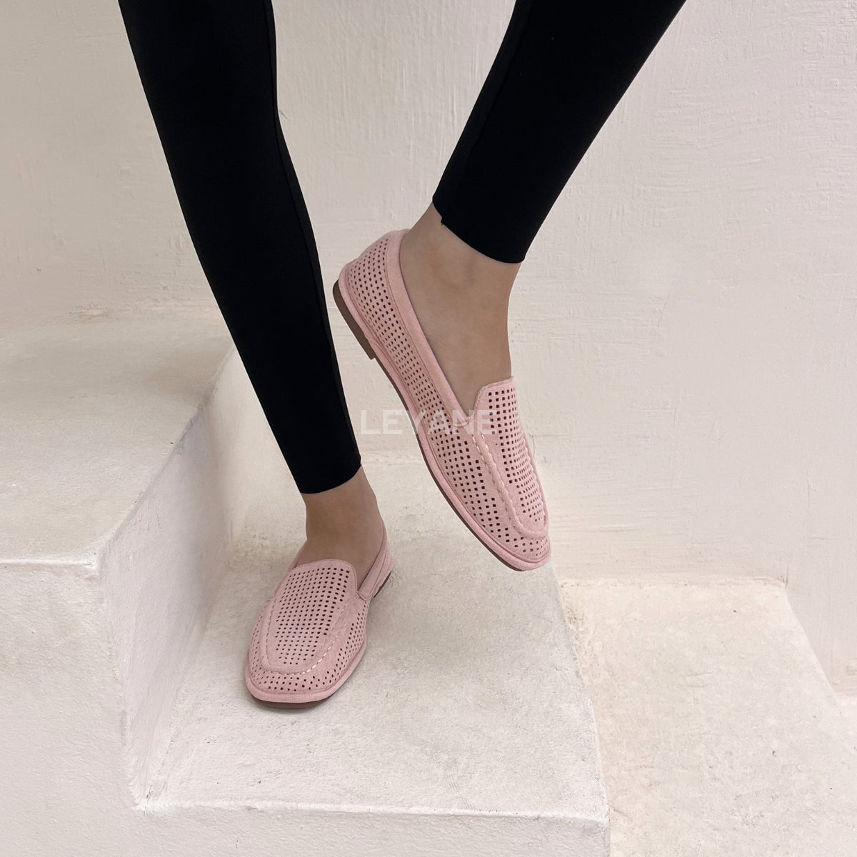 mocassin femme luxe, mocassins maroc, mocassins femme cuir , mocassin lora piana, mocassins casablanca, mocassin pour femme tendance,derbies femme, derbies femme maroc, derbies femme tamaris, derbies femme jonak,ballerine femme , ballerine femme confortable, ballerine tendance, ballerine chanel
