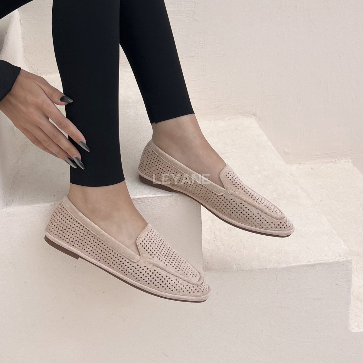 mocassin femme luxe, mocassins maroc, mocassins femme cuir , mocassin lora piana, mocassins casablanca, mocassin pour femme tendance,derbies femme, derbies femme maroc, derbies femme tamaris, derbies femme jonak,ballerine femme , ballerine femme confortable, ballerine tendance, ballerine chanel
