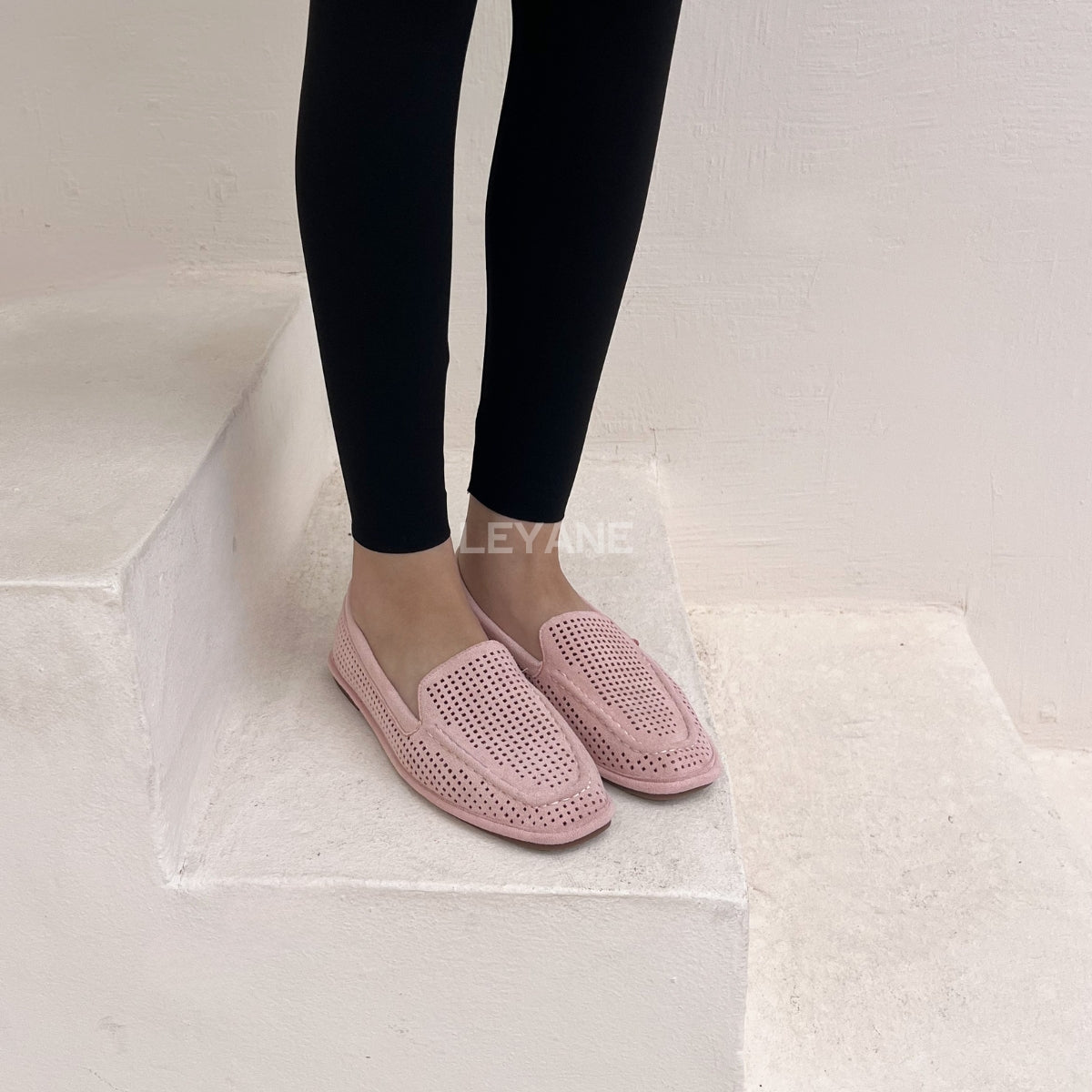 mocassin femme luxe, mocassins maroc, mocassins femme cuir , mocassin lora piana, mocassins casablanca, mocassin pour femme tendance,derbies femme, derbies femme maroc, derbies femme tamaris, derbies femme jonak,ballerine femme , ballerine femme confortable, ballerine tendance, ballerine chanel
