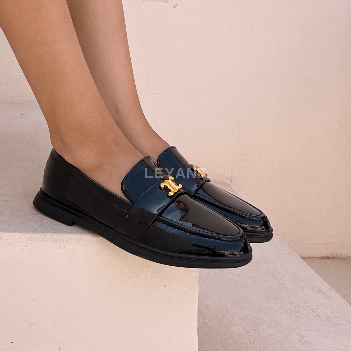 mocassin femme luxe, mocassins maroc, mocassins femme cuir , mocassin lora piana, mocassins casablanca, mocassin pour femme tendance,derbies femme, derbies femme maroc, derbies femme tamaris, derbies femme jonak,ballerine femme , ballerine femme confortable, ballerine tendance, ballerine chanel
