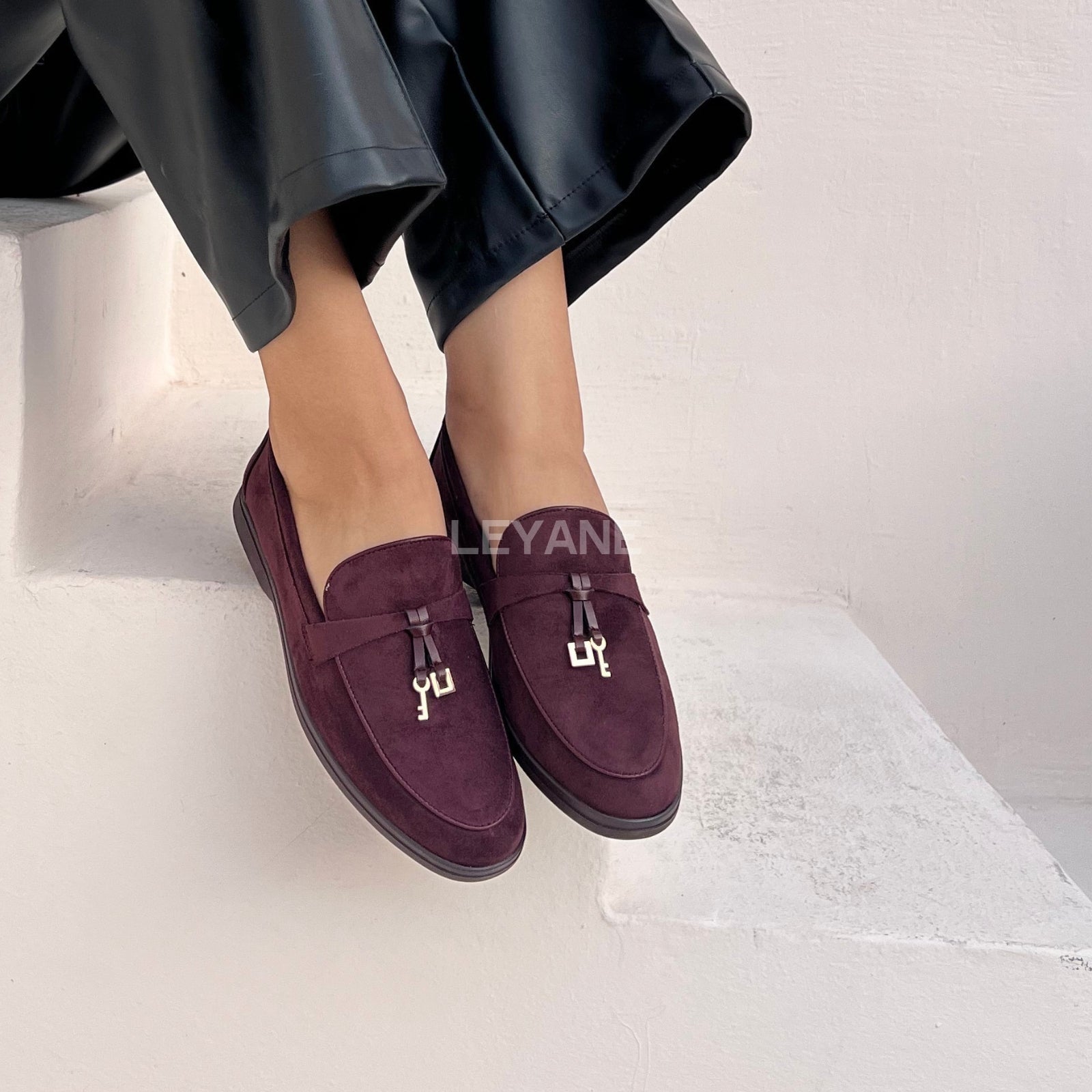 mocassin femme luxe, mocassins maroc, mocassins femme cuir , mocassin lora piana, mocassins casablanca, mocassin pour femme tendance,derbies femme, derbies femme maroc, derbies femme tamaris, derbies femme jonak,ballerine femme , ballerine femme confortable, ballerine tendance, ballerine chanel
