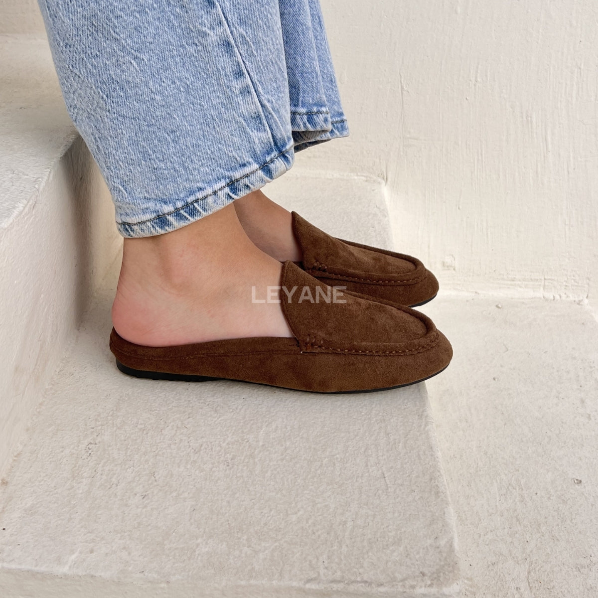 mule birkenstock, mule pour femmes, chaussures femmes maroc, chaussures en ligne pour femmes maroc, mule hiver, sabot, sabot birkenstock, sabot femmes maroc, sabot pour sortir, sabot casual
