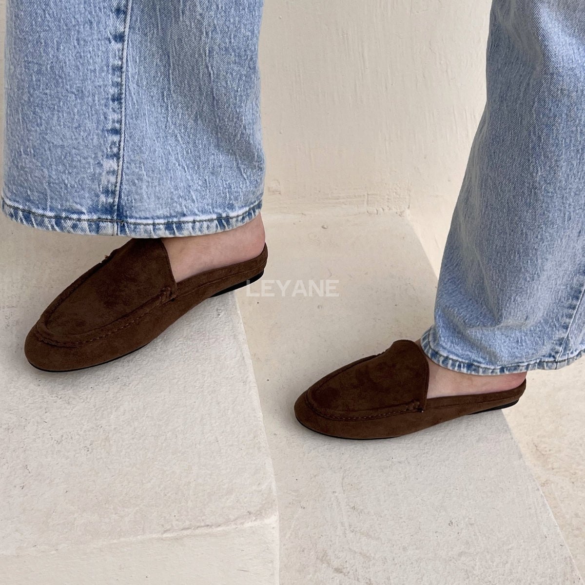 mule birkenstock, mule pour femmes, chaussures femmes maroc, chaussures en ligne pour femmes maroc, mule hiver, sabot, sabot birkenstock, sabot femmes maroc, sabot pour sortir, sabot casual
