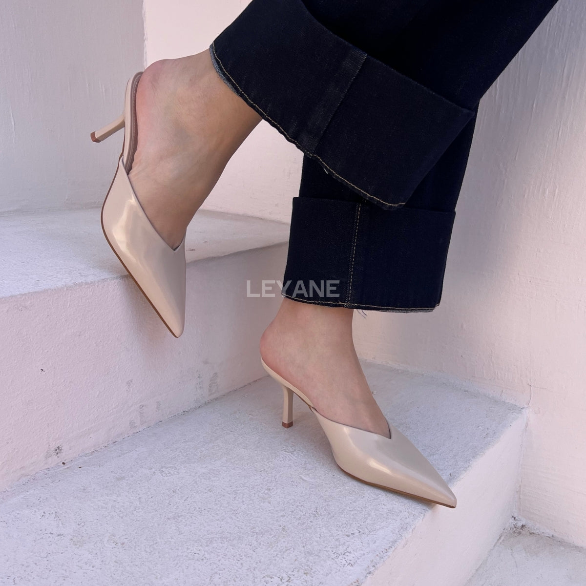 sandale plate, sandale maroc , sandale chunky, chaussures maroc, sandale femme, sandale zara, sandale été, sandals confortables, mules en daim, mules en crochets, mules maroc, mules femmes, mules tendance, sandale et mule, sabots femme
