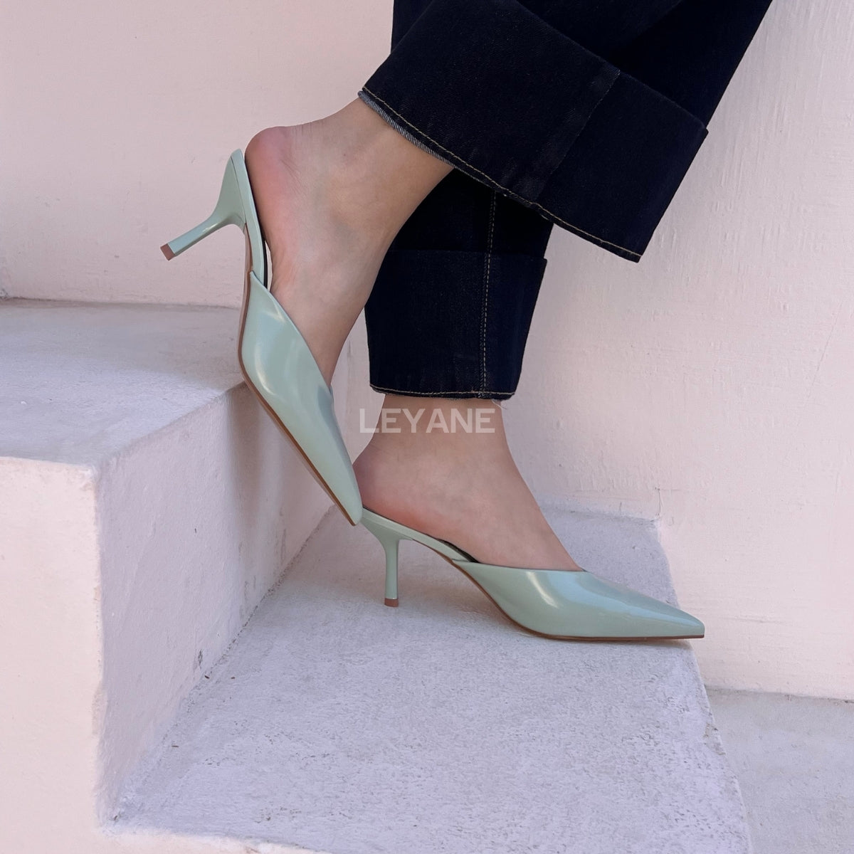 sandale plate, sandale maroc , sandale chunky, chaussures maroc, sandale femme, sandale zara, sandale été, sandals confortables, mules en daim, mules en crochets, mules maroc, mules femmes, mules tendance, sandale et mule, sabots femme
