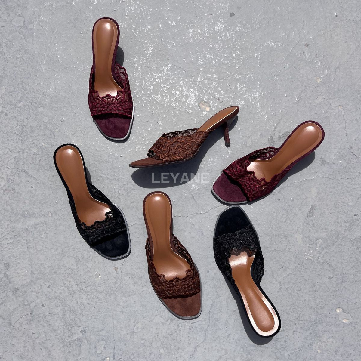 sandales à talons, sandales talon femme, sandales à talon carré, sandales à talon large, sandales à talon épais, sandales à talon haut, sandales à talon moyen, sandales confortables, sandales élégantes femme, sandales chic, sandales tendance, sandales été femme, sandales habillées, sandales minimalistes, sandales modernes, sandales ouvertes, sandales à brides, sandales bride cheville, sandales plateforme, sandales chunky talon, sandales fashion, sandales casual chic, sandales soirée, sandales style marocain