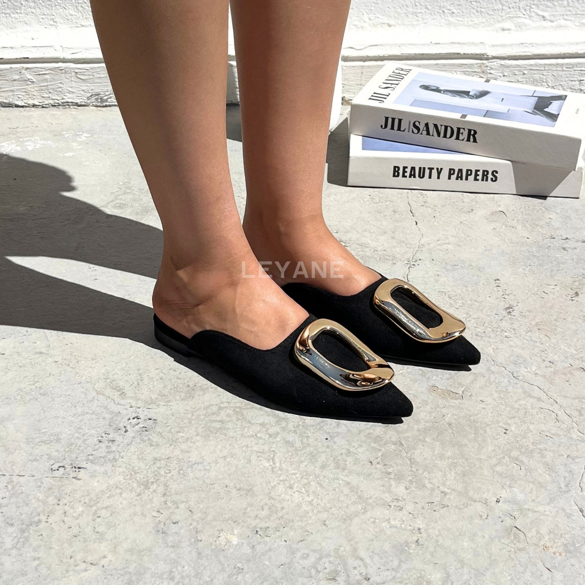 sandale plate, sandale maroc , sandale chunky, chaussures maroc, sandale femme, sandale zara, sandale été, sandals confortables, mules en daim, mules en crochets, mules maroc, mules femmes, mules tendance, sandale et mule, sabots femme
