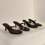 sandales à talons, sandales talon femme, sandales à talon carré, sandales à talon large, sandales à talon épais, sandales à talon haut, sandales à talon moyen, sandales confortables, sandales élégantes femme, sandales chic, sandales tendance, sandales été femme, sandales habillées, sandales minimalistes, sandales modernes, sandales ouvertes, sandales à brides, sandales bride cheville, sandales plateforme, sandales chunky talon, sandales fashion, sandales casual chic, sandales soirée, sandales style marocain