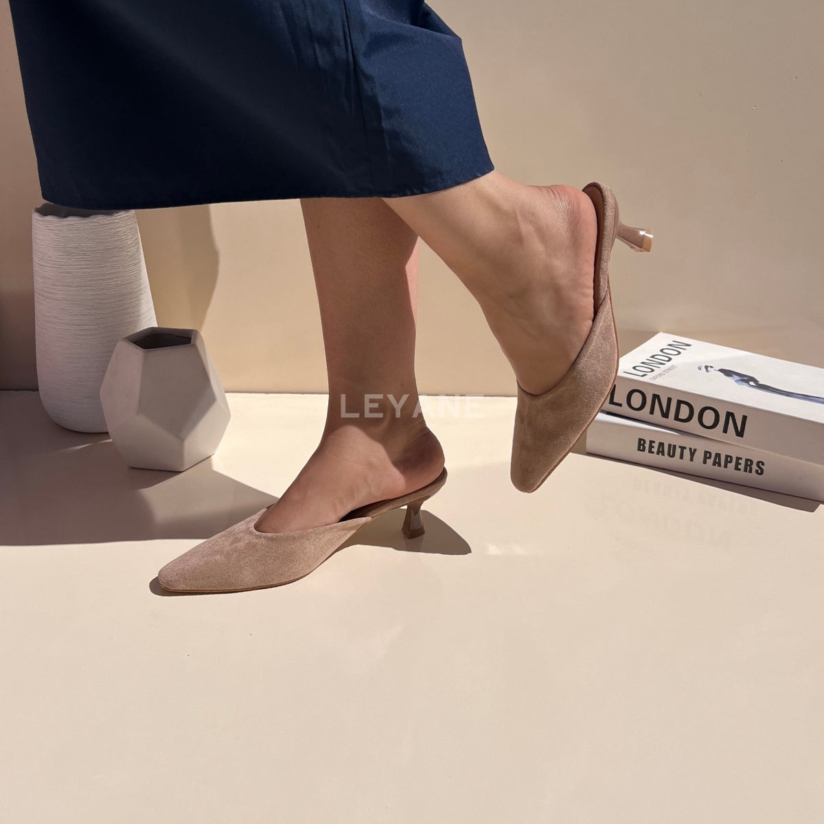 sandale plate, sandale maroc , sandale chunky, chaussures maroc, sandale femme, sandale zara, sandale été, sandals confortables, mules en daim, mules en crochets, mules maroc, mules femmes, mules tendance, sandale et mule, sabots femme
