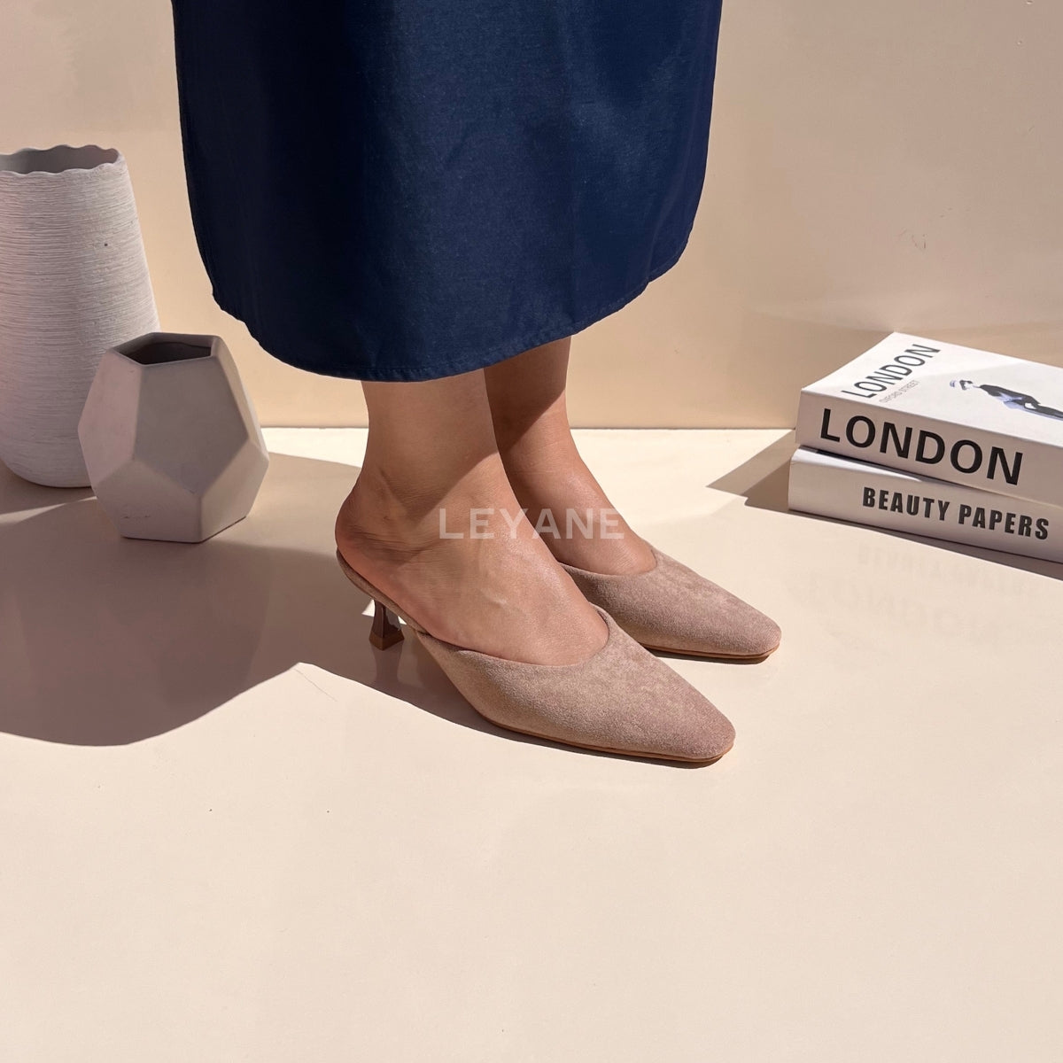 sandale plate, sandale maroc , sandale chunky, chaussures maroc, sandale femme, sandale zara, sandale été, sandals confortables, mules en daim, mules en crochets, mules maroc, mules femmes, mules tendance, sandale et mule, sabots femme
