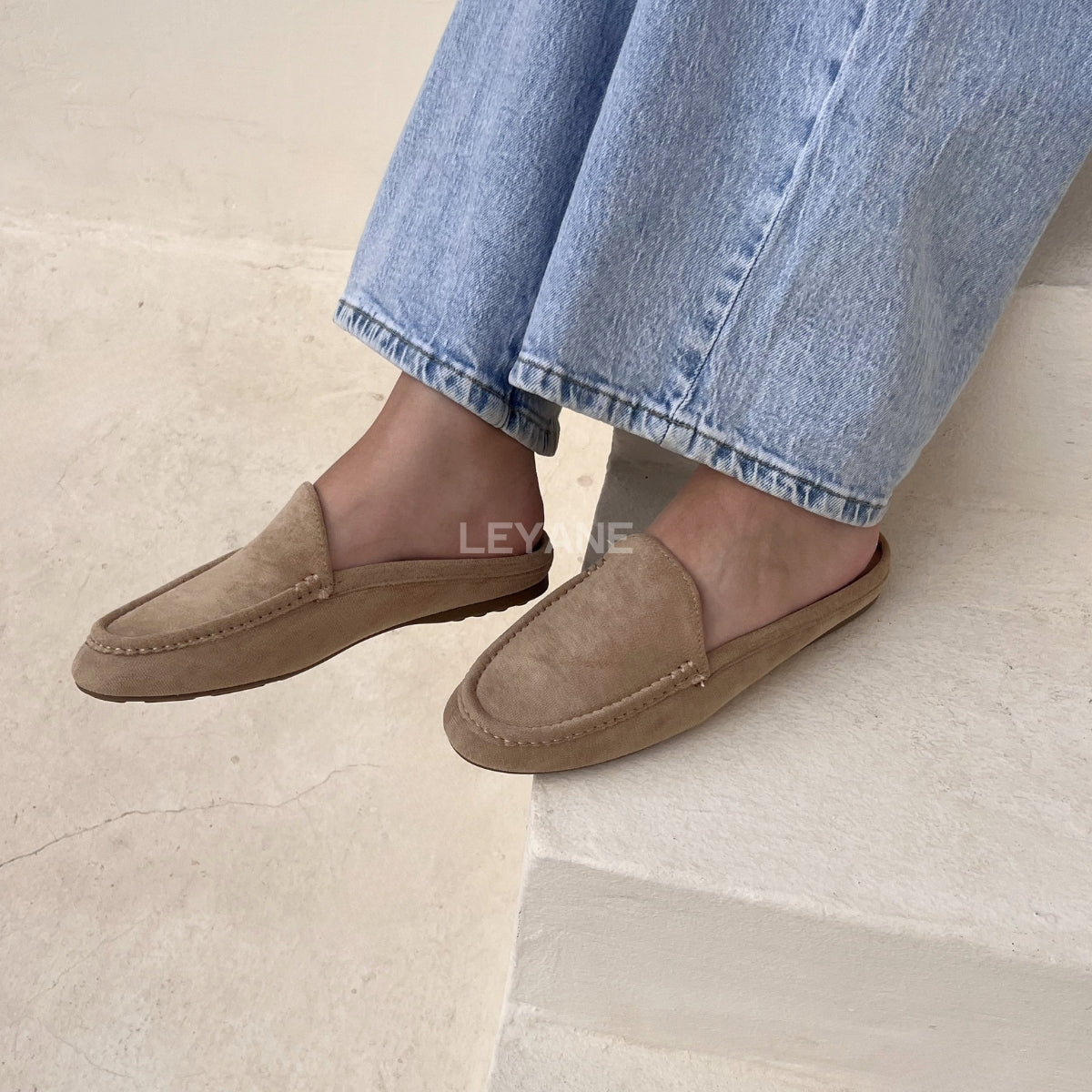 mule birkenstock, mule pour femmes, chaussures femmes maroc, chaussures en ligne pour femmes maroc, mule hiver, sabot, sabot birkenstock, sabot femmes maroc, sabot pour sortir, sabot casual
