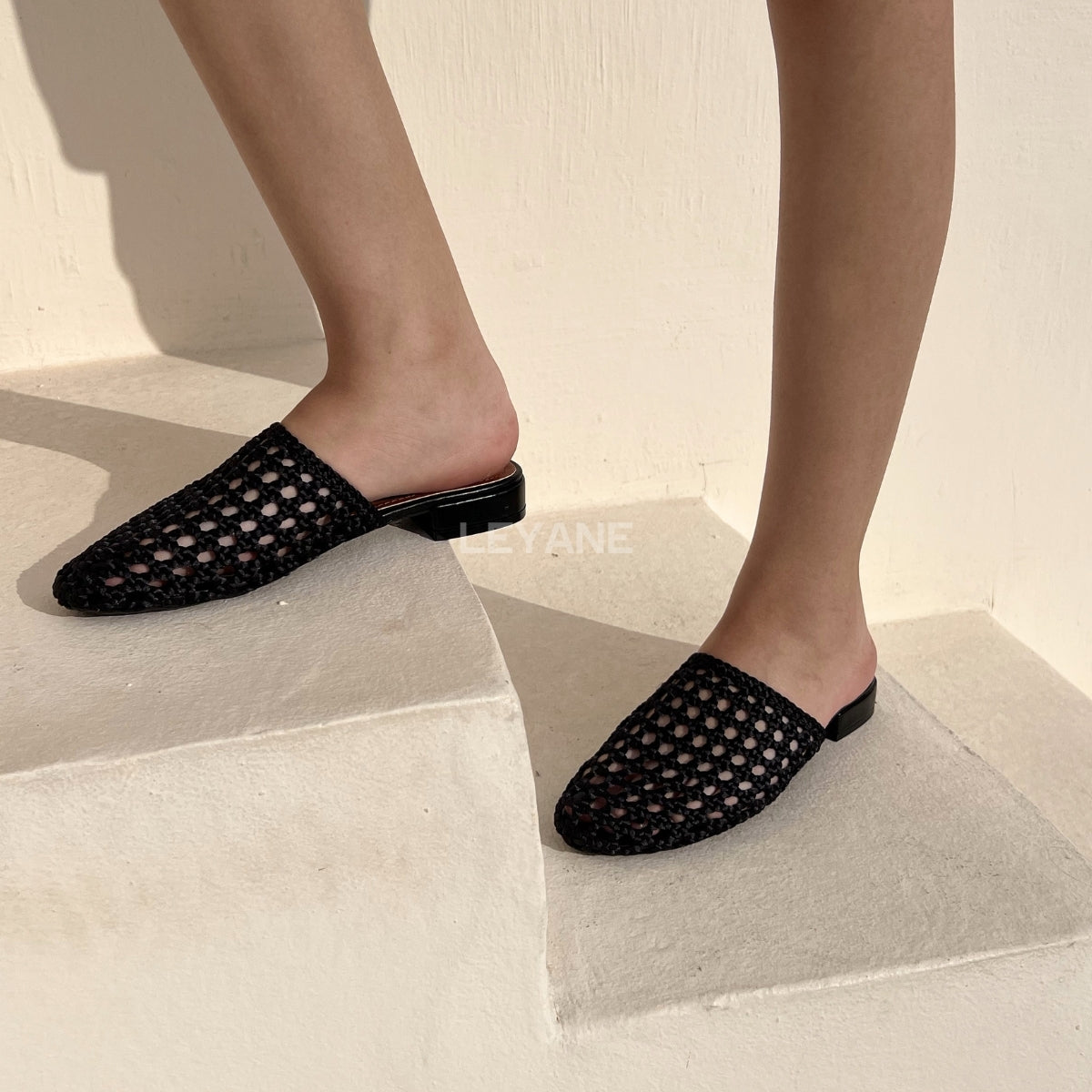 mule birkenstock, mule pour femmes, chaussures femmes maroc, chaussures en ligne pour femmes maroc, mule hiver, sabot, sabot birkenstock, sabot femmes maroc, sabot pour sortir, sabot casual
