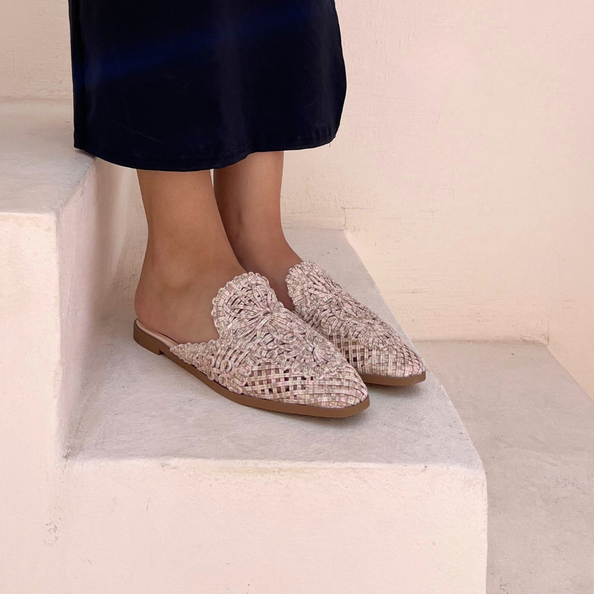 sandale plate, sandale maroc , sandale chunky, chaussures maroc, sandale femme, sandale zara, sandale été, sandals confortables, mules en daim, mules en crochets, mules maroc, mules femmes, mules tendance, sandale et mule, sabots femme
