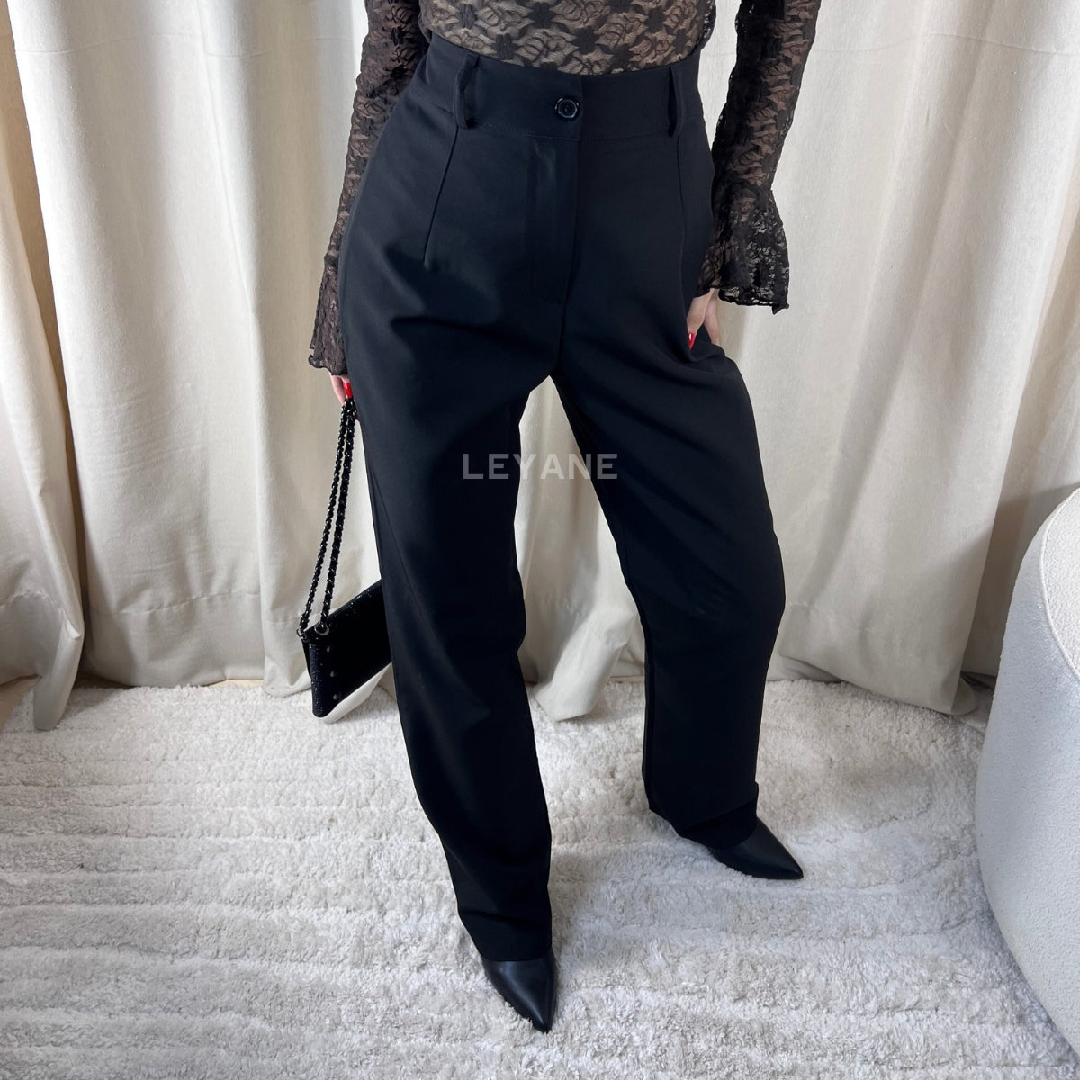 pantalon, pantalon femme, pantalon femme maroc, pantalon leyane, pantalon fluide, pantalon wide fit, pantalon classe femme, pantalon en ligne, pantalon femme en ligne, pantalon taille haute, pantalon wide fit, pantalon costume femme
