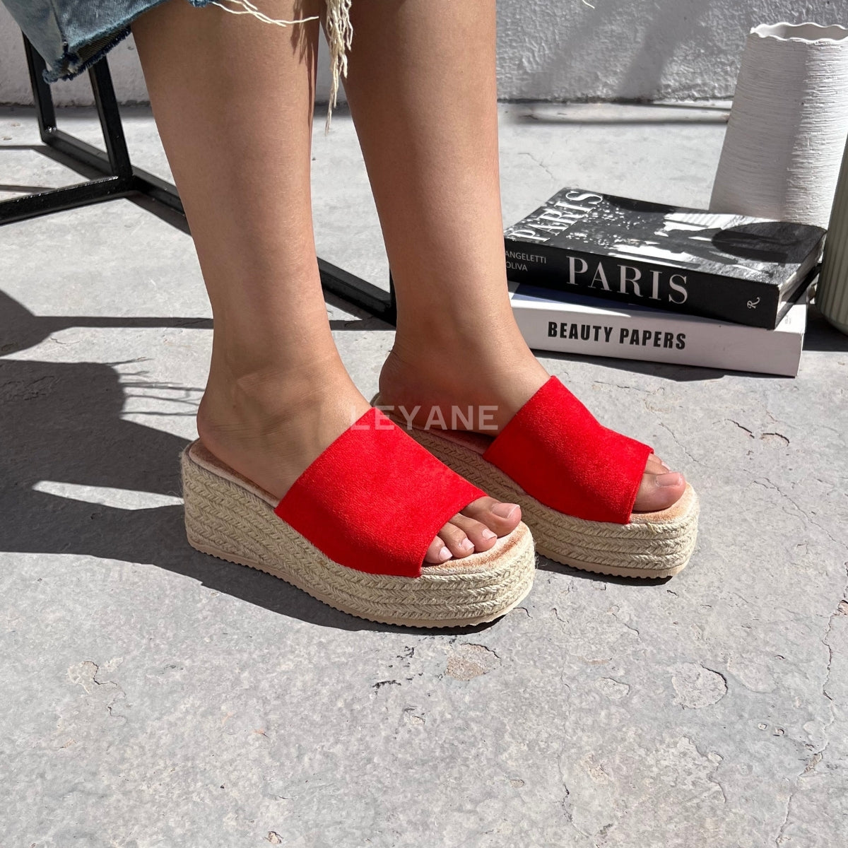 sandale plate, sandale maroc , sandale chunky, chaussures maroc, sandale femme, sandale zara, sandale été, sandals confortables, mules en daim, mules en crochets, mules maroc, mules femmes, mules tendance, sandale et mule, sabots femme
