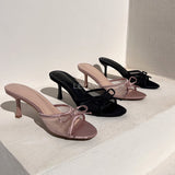 sandales à talons, sandales talon femme, sandales à talon carré, sandales à talon large, sandales à talon épais, sandales à talon haut, sandales à talon moyen, sandales confortables, sandales élégantes femme, sandales chic, sandales tendance, sandales été femme, sandales habillées, sandales minimalistes, sandales modernes, sandales ouvertes, sandales à brides, sandales bride cheville, sandales plateforme, sandales chunky talon, sandales fashion, sandales casual chic, sandales soirée, sandales style marocain