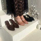 sandales à talons, sandales talon femme, sandales à talon carré, sandales à talon large, sandales à talon épais, sandales à talon haut, sandales à talon moyen, sandales confortables, sandales élégantes femme, sandales chic, sandales tendance, sandales été femme, sandales habillées, sandales minimalistes, sandales modernes, sandales ouvertes, sandales à brides, sandales bride cheville, sandales plateforme, sandales chunky talon, sandales fashion, sandales casual chic, sandales soirée, sandales style marocain