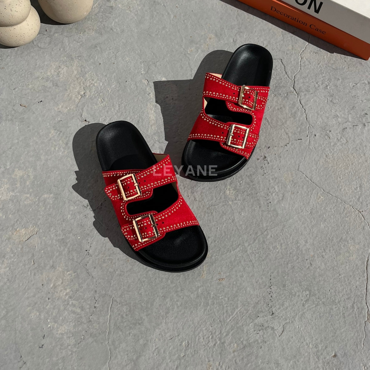 sandale plate, sandale maroc , sandale chunky, chaussures maroc, sandale femme, sandale zara, sandale été, sandals confortables, mules en daim, mules en crochets, mules maroc, mules femmes, mules tendance, sandale et mule, sabots femme
