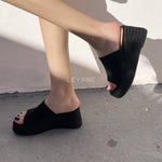 sandale compensée, sandale plateforme, sandale femme compensée, sandale été femme, sandale confortable, sandale tendance, sandale maroc, chaussures maroc femme, sandale chic été, sandale casual, sandale chunky, sandale plate femme, sandales confortables, sandale mode femme, sandale style zara, sandale bohème, sandale vacances, sandale daily wear, mules femme, mules tendance, sandale et mule femme, chaussures été femme
