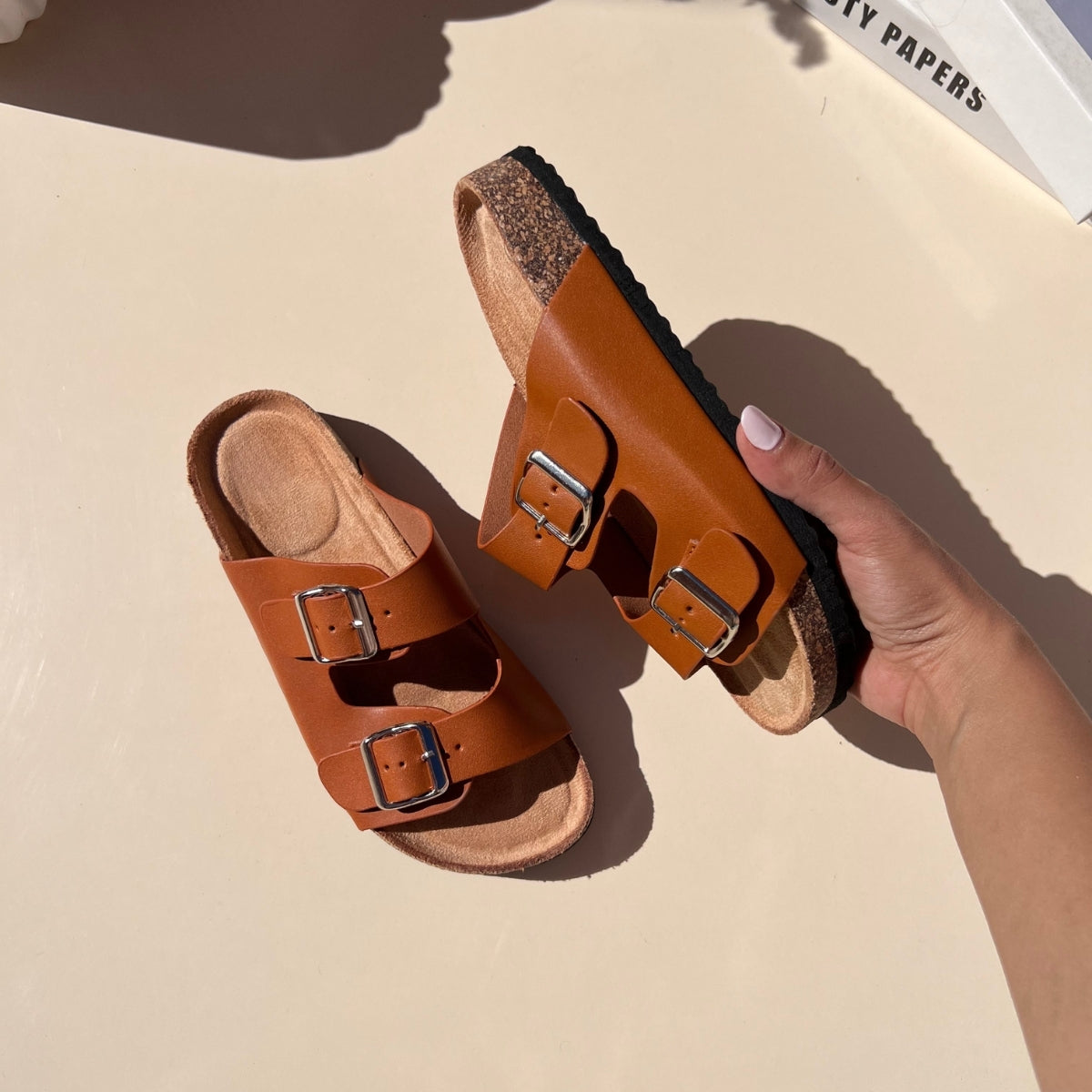 sandale plate, sandale maroc , sandale chunky, chaussures maroc, sandale femme, sandale zara, sandale été, sandals confortables, mules en daim, mules en crochets, mules maroc, mules femmes, mules tendance, sandale et mule, sabots femme
